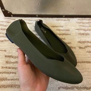 NWOT MIA 8.5M Green Stretch Knit Flats